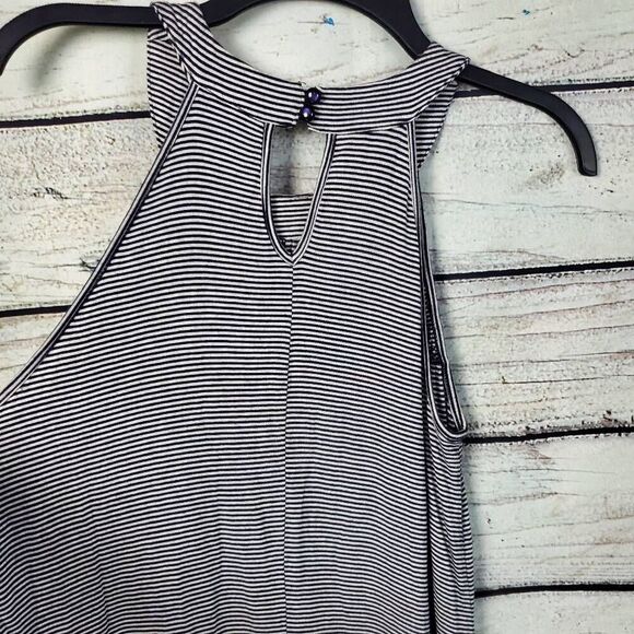 Maurices Black White Striped High Neck Sleeveless Tunic Top Size M Smocked Stret - Picture 4 of 8
